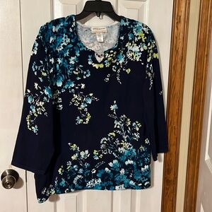 Alfred Dunner Woman’s sweater,